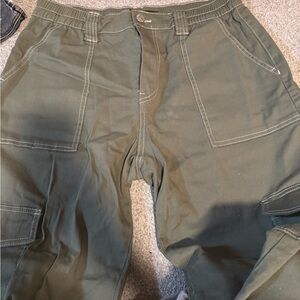 Army green contrast stitching cargo pants boyfriend style